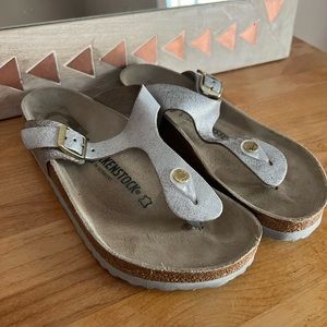 Birkenstocks | Gizeh | Soft Leather | Silver | New | Size 39